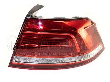 ΦΑΝΑΡΙ ΠΙΣΩ ΕΞΩΤΕΡΙΚΟ LED (ΜΕ ΤΟ ΦΛΑΣ ΚΑΤΩ) (ΓΙΑ ΟΧΗΜΑΤΑ ΜΕ 4 ΠΟΡΤΕΣ)