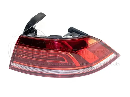 ΦΑΝΑΡΙ ΠΙΣΩ ΕΞΩΤΕΡΙΚΟ LED (ΜΕ ΤΟ ΦΛΑΣ ΚΑΤΩ) (ΓΙΑ ΟΧΗΜΑΤΑ ΜΕ 4 ΠΟΡΤΕΣ)