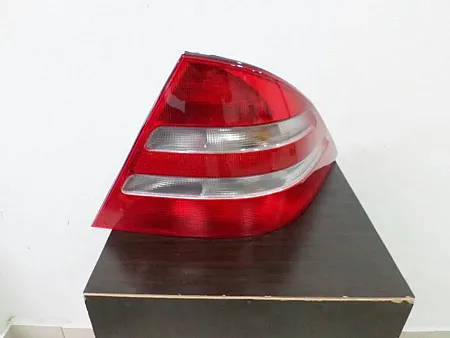 ΦΑΝΑΡΙ ΠΙΣΩ (ULO) 1998-2002