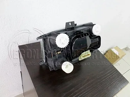 ΦΑΝΑΡΙ ΕΜΠΡΟΣ (ΜΕ ΔΙΠΛΟ ΚΑΘΡΕΥΤΗ) (VALEO)