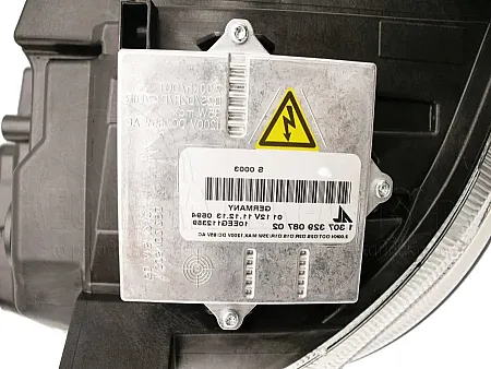 ΦΑΝΑΡΙ ΕΜΠΡΟΣ XENON 2002-2006 (W220) (MARELLI)