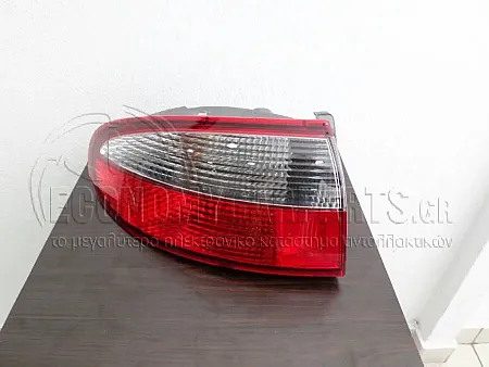 ΦΑΝΑΡΙ ΠΙΣΩ ΕΞΩΤΕΡΙΚΟ <--2001