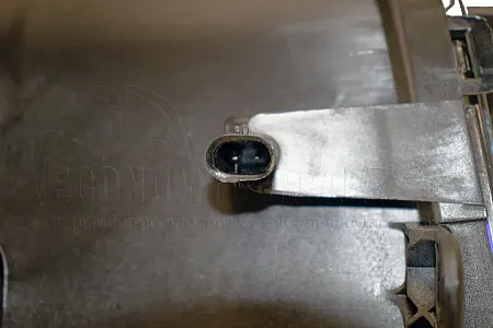 ΠΡΟΒΟΛΕΑΣ ΟΜΙΧΛΗΣ (LED) (ΓΙΑ: ΕΚΔΟΣΕΙΣ GTi/GTD)